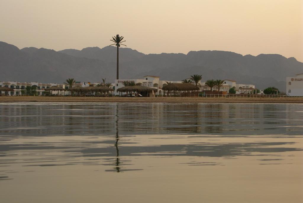 Swisscare Nuweiba Resort Hotel Exterior foto